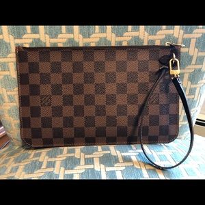 Louis Vuitton Neverfull Pouch- Damier Ebene